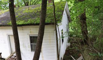 213 Railroad Ave, Appalachia, VA 24216