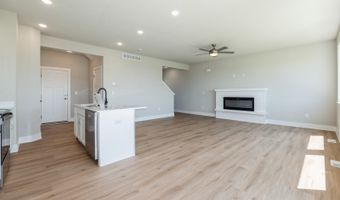 2304 Chan Dr, Adel, IA 50003