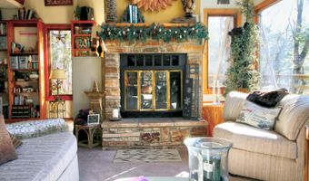 51 FORREST St, Basye, VA 22810