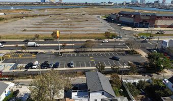 706 Augustine Rd, Atlantic City, NJ 08401