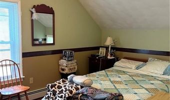 15 Villa Ave, Cranston, RI 02905