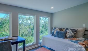 22 Mulberry St, Asheville, NC 28804