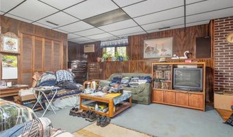 972 Reynolds Rd, Glocester, RI 02814