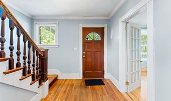 202 Norfolk St, Bangor, ME 04401
