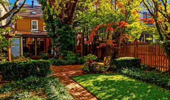 120 CHESAPEAKE Ave, Annapolis, MD 21403