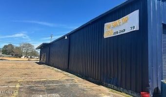 1202 Telephone Rd, Pascagoula, MS 39567