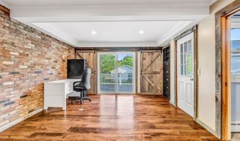 123 Mount Hope Ave, Bangor, ME 04401