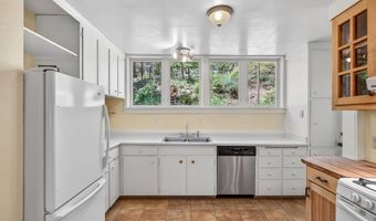 71 Scenic Dr, Ashland, OR 97520