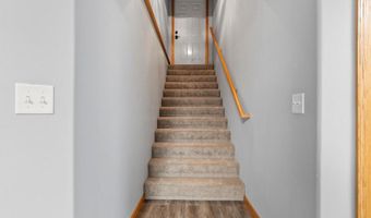 1109 Lakeview Ave, Alexandria, MN 56308