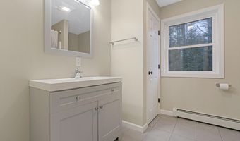 603 Limerick Rd, Arundel, ME 04046