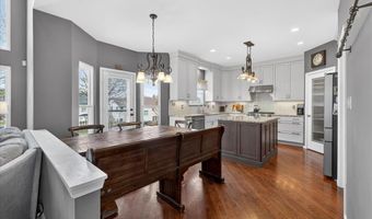 1249 Arbor Bluff Cir, Ballwin, MO 63021