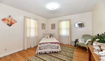 1910 Ivy Dr, Anderson, IN 46011