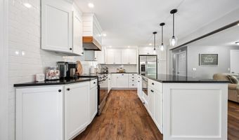 121 Packard Dr, Bangor, ME 04401