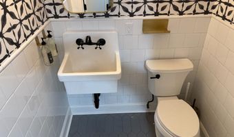 2 ANNAPOLIS St, Annapolis, MD 21401