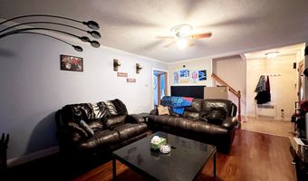 29 Hooker Rd, Bridgeport, CT 06610