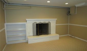 715 Holden Dr, Ashtabula, OH 44004