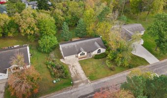 440 BEVERLY Dr, Amherst, WI 54406