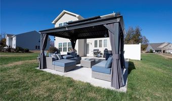 112 Scotch Moss Dr, Advance, NC 27006