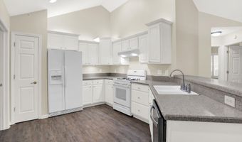 7362 Lake Lakota Pl 25, Indianapolis, IN 46217