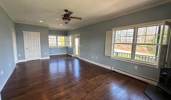 11 Treat St, Belfast, ME 04915