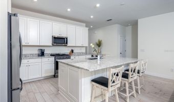 6268 ROADSTEAD Ct, Apollo Beach, FL 33572