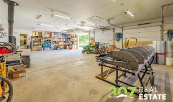153 E 1st St N, Cowley, WY 82420