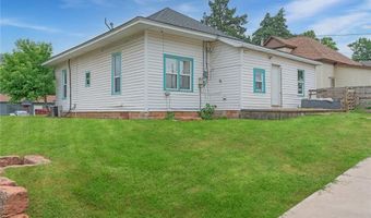 502 S 7th St, Chickasha, OK 73018