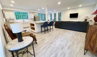 235 White Deer Rocks Rd Guest House, Woodbury, CT 06798