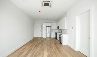 38 Hichborn 203, Boston, MA 02135