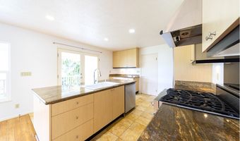 955 KUKUAU St, Hilo, HI 96720