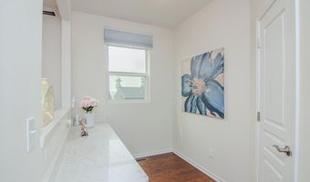 2888 Dillon Dr, Ann Arbor, MI 48105