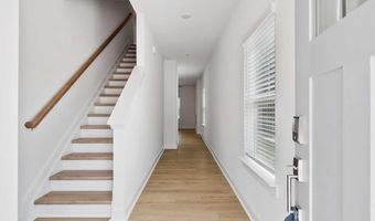 165 Mill Ctr 202, Athens, GA 30606