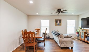 709 W Live Oak St, Alvord, TX 76225