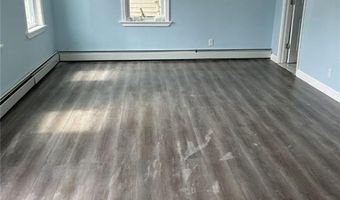 30 Harris St, Coventry, RI 02816