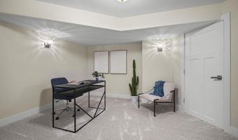 10 Roxbury Rd, Madison, WI 53704