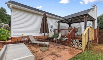 108 Camden Ct, Advance, NC 27006