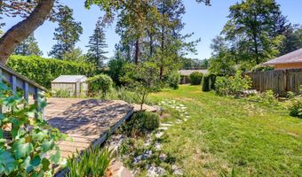840 Harmony Ln, Ashland, OR 97520