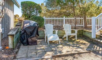 811 S Bald Head Wynd # B, Bald Head Island, NC 28461