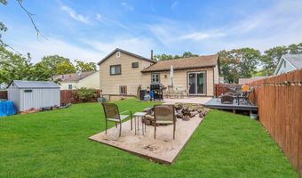 11 Midship Dr, Barnegat, NJ 08005