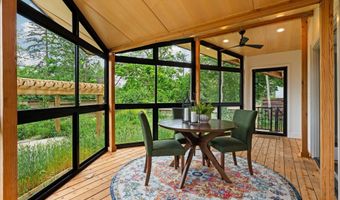 2050 Camelot Rd, Ann Arbor, MI 48104