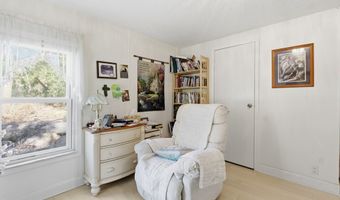 1349 27th Pl, Bell, FL 32619