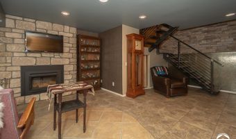 364 E 1600 Rd, Baldwin City, KS 66006