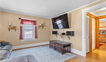 32 Union St, East Greenwich, RI 02818