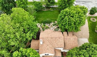 618 E 1714 Rd, Baldwin City, KS 66006