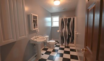 6610 6th Ave, Andover, OH 44003