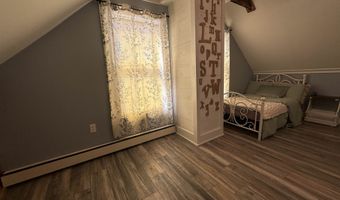 8 Main St, Bennington, NH 03442