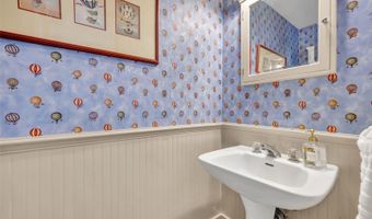 1230 GOLDEN Ln, Orlando, FL 32804