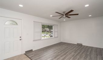 825 SE 4th St, Ankeny, IA 50021