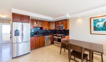 2895 Kalakaua Ave 1806, Honolulu, HI 96815