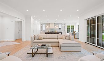 2920 CHESAPEAKE St NW, Washington, DC 20008